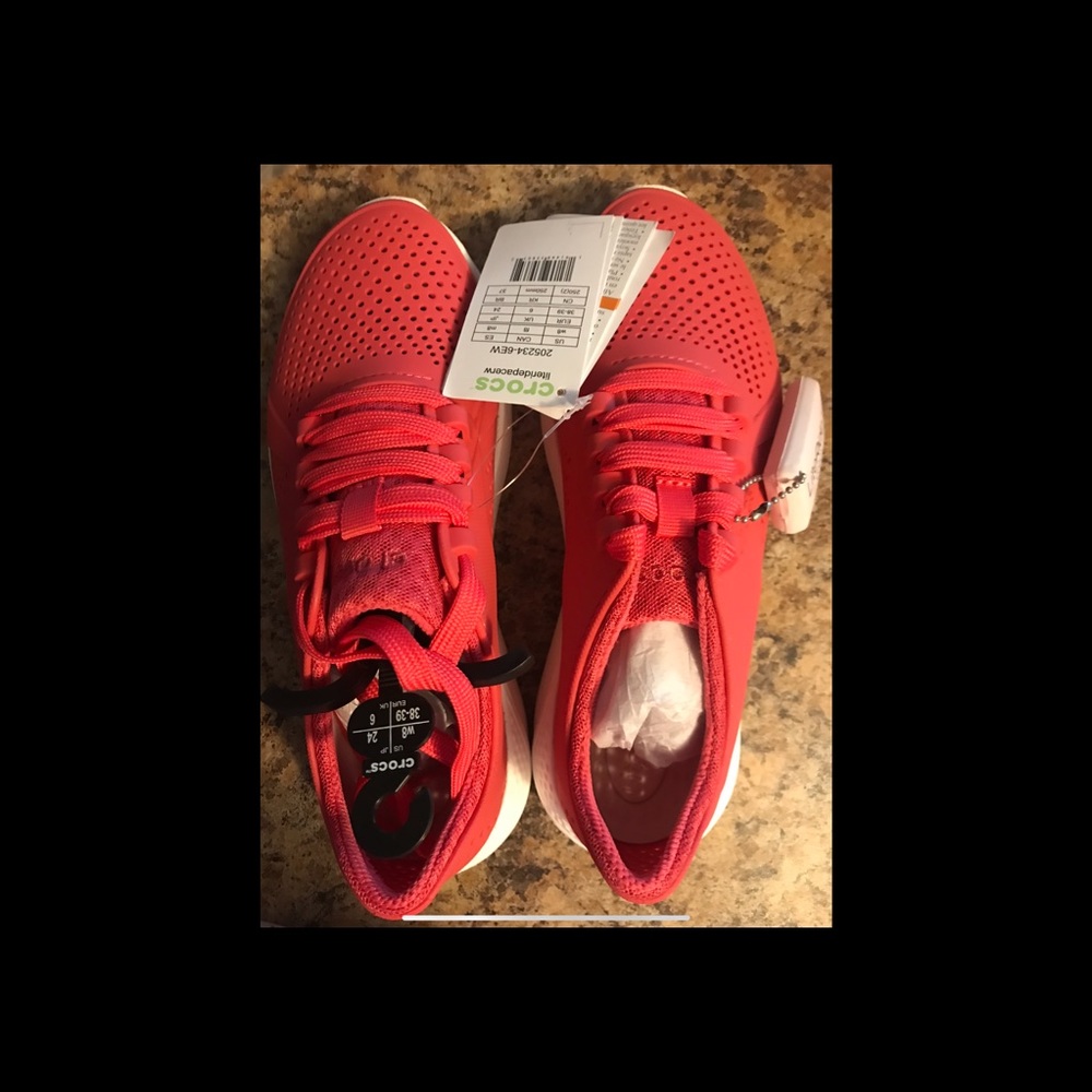 Nwt crocs Sz 8 literide tennis shoes coral